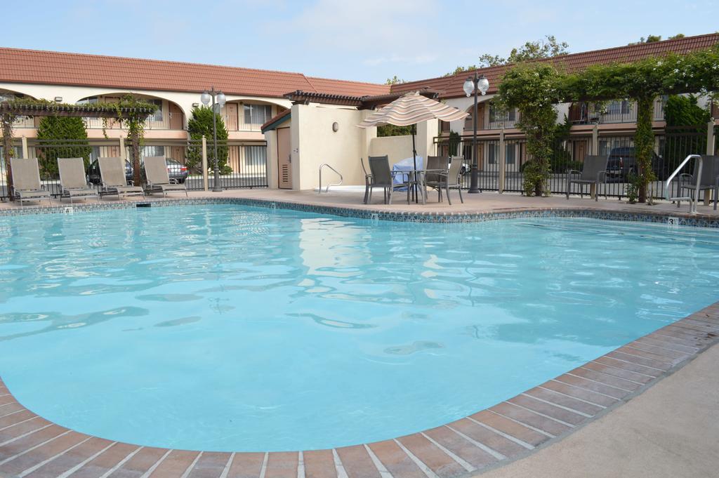 Laurel Inn & Conference Center Salinas Eksteriør billede