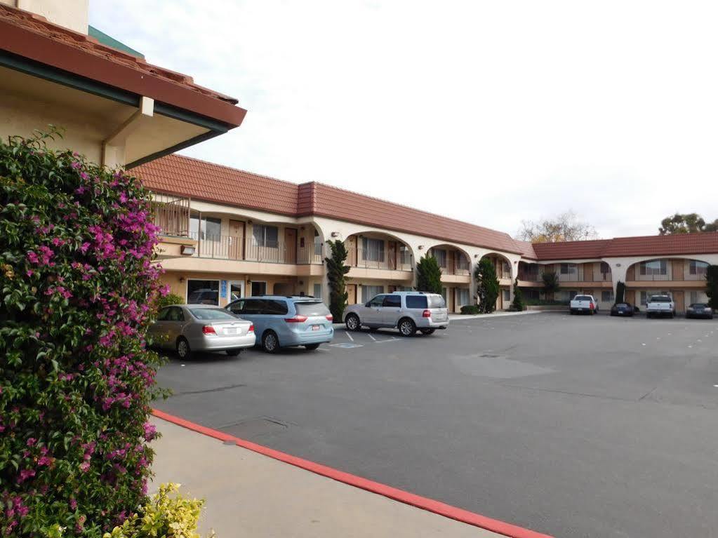 Laurel Inn & Conference Center Salinas Eksteriør billede