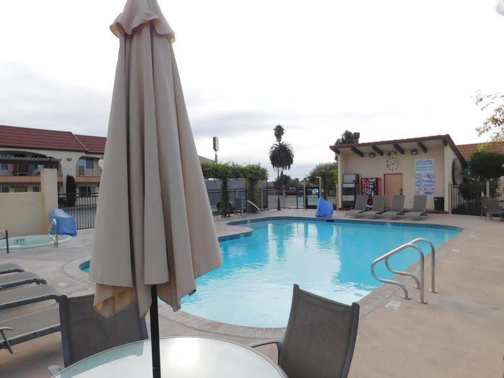 Laurel Inn & Conference Center Salinas Eksteriør billede