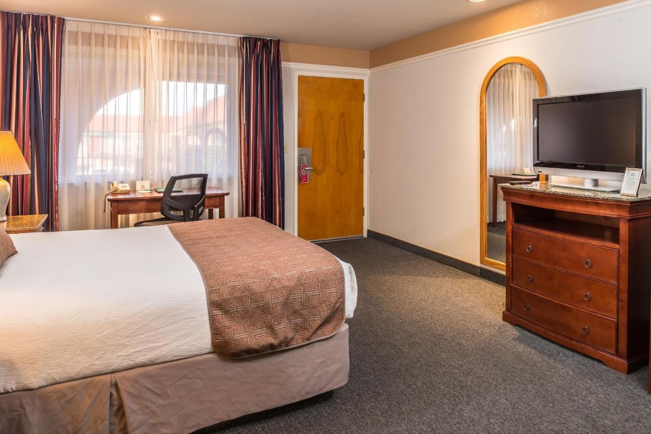 Laurel Inn & Conference Center Salinas Eksteriør billede