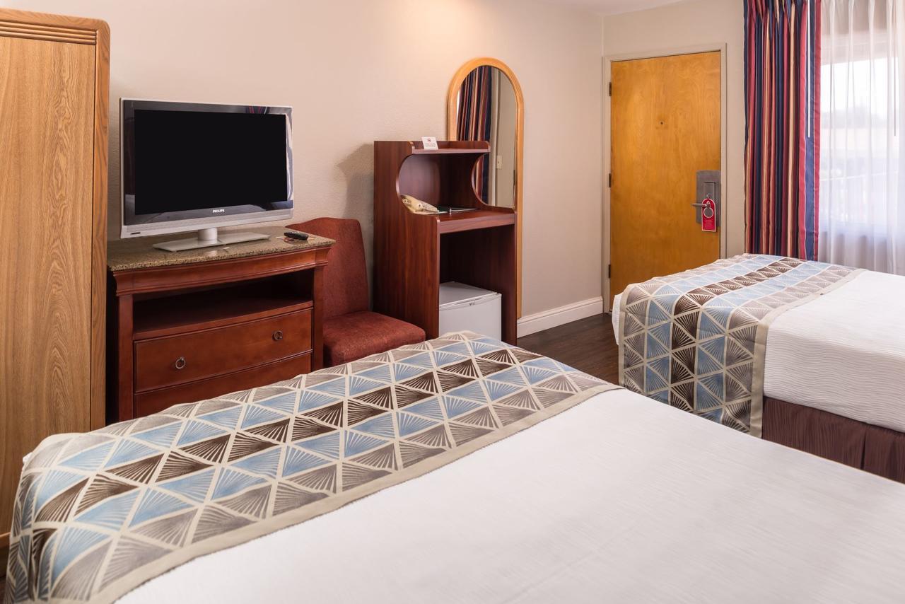 Laurel Inn & Conference Center Salinas Eksteriør billede